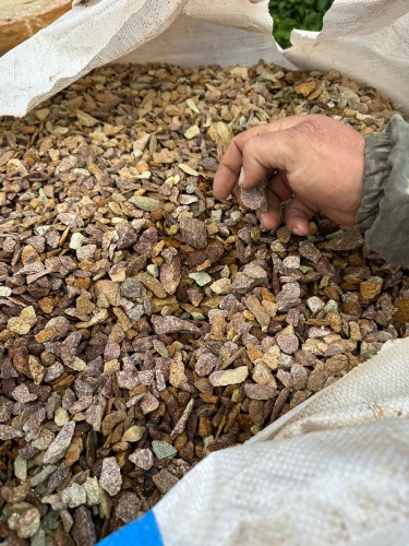 Златолит персиковый декоративная каменная крошка купить в Брянске