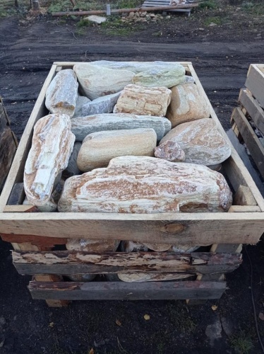 Златолит жёлтый, жёлто-зелёный глыбки и валуны для ланшафтного дизайна купить в Брянске