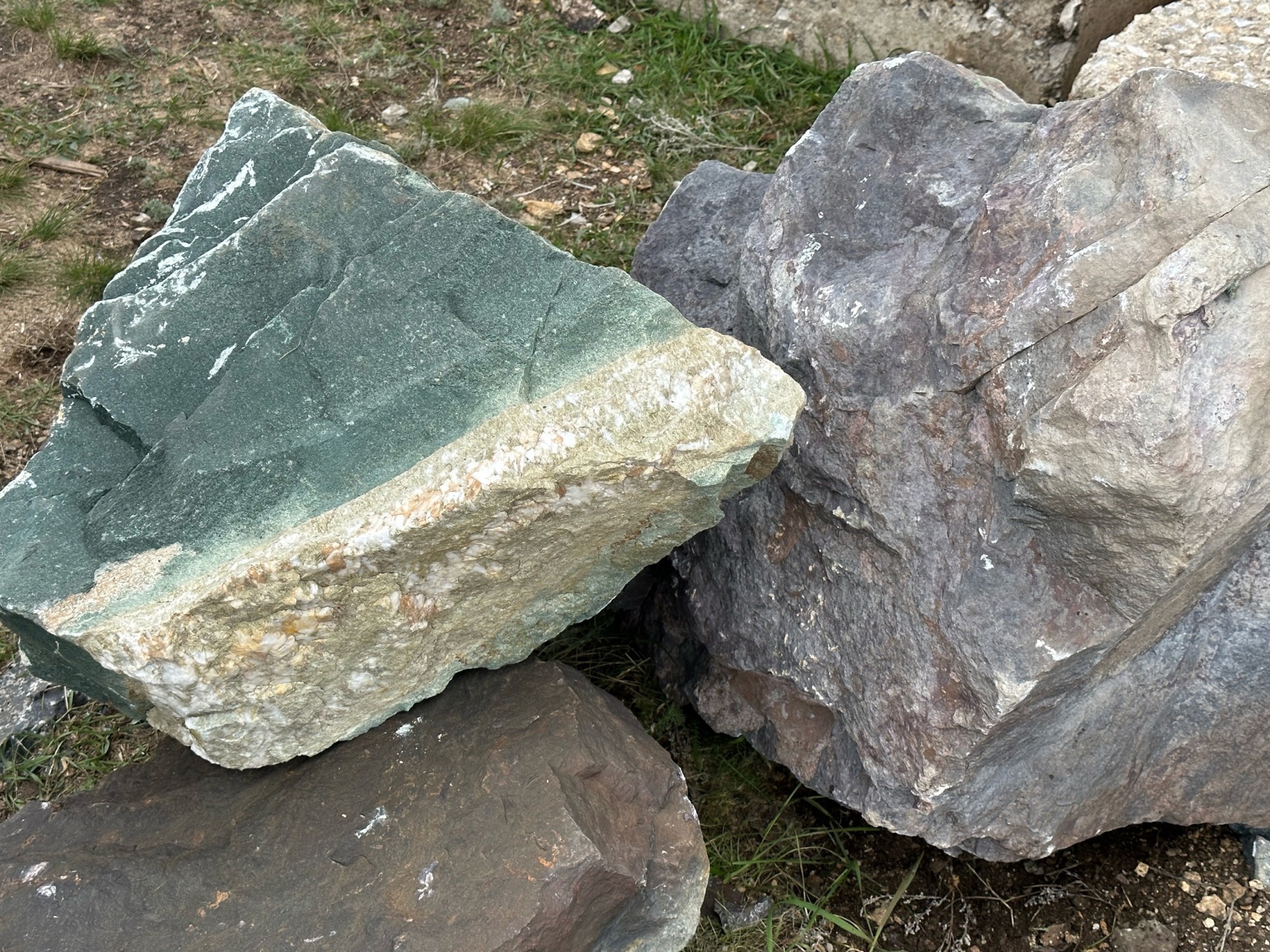 Камни для ландшафтного дизайна зелёные 10-60 килограмм купить в Брянске