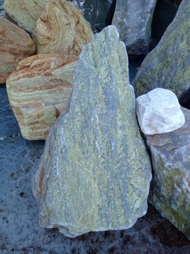 Златолит жёлтый, жёлто-зелёный глыбки и валуны для ланшафтного дизайна купить в Брянске