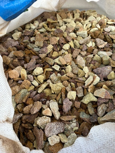 Златолит персиковый декоративная каменная крошка купить в Брянске