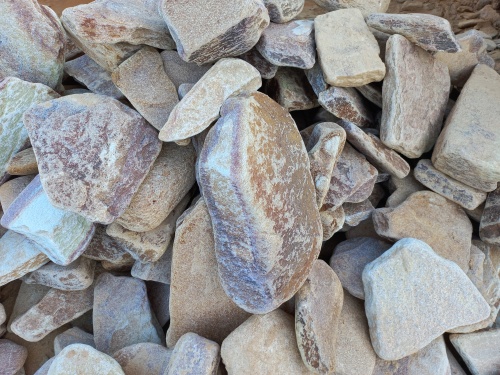 Златолит жёлтый, жёлто-зелёный глыбки и валуны для ланшафтного дизайна купить в Брянске