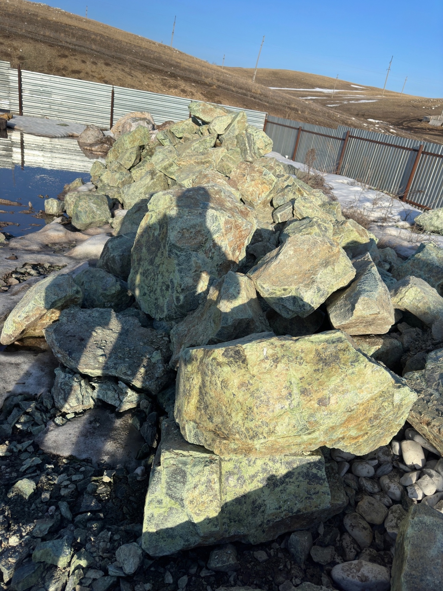 Камни для ландшафтного дизайна зелёные 10-60 килограмм купить в Брянске