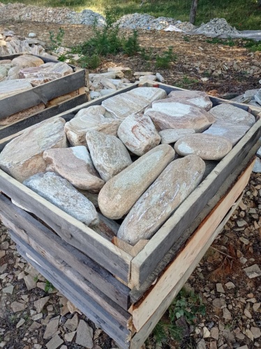 Златолит жёлтый, жёлто-зелёный глыбки и валуны для ланшафтного дизайна купить в Брянске