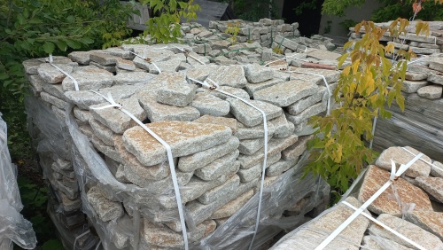 Гранитный плитняк галтованный для парковки купить в Брянске