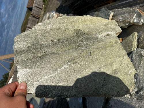 Плитняк златолит зелёный для цоколя, отмостки купить в Брянске