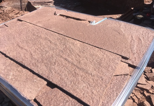 Плитняк лемезит бордовый для облицовки цоколя 20-25 мм  купить в Брянске