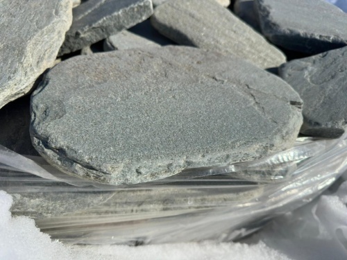 Плитняк златолит зелёный галтованный для мощения на бетон купить в Брянске